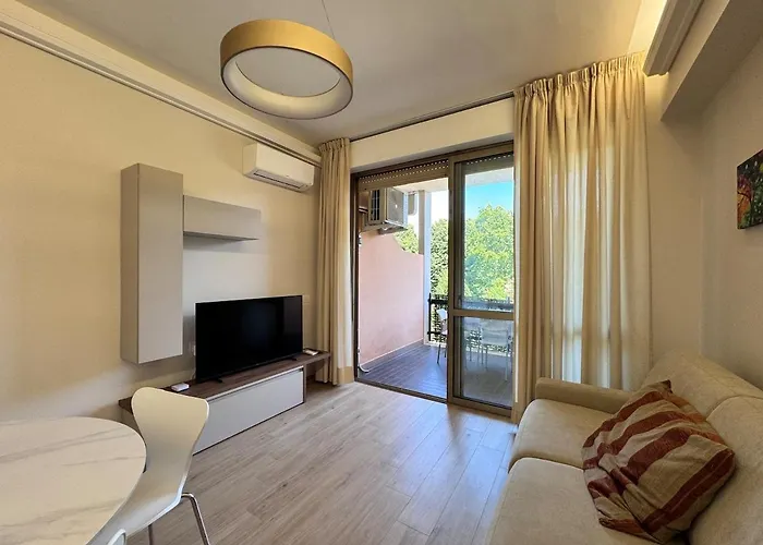 Apartment Luxury Metro Cornelia *